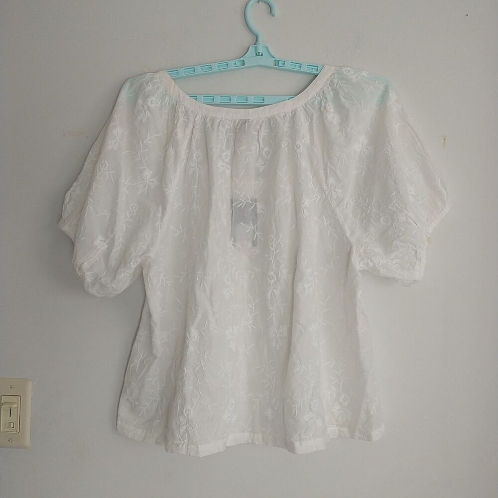 Universal Thread White Embroidered Button-Front Blouse - Picture 5 of 8